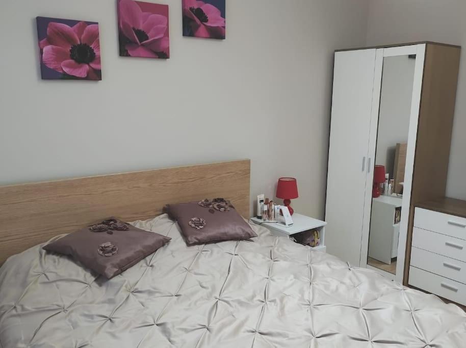 2 Bed Flat Near Station With Parking&Comgarden Apartment Sutton  Exterior photo